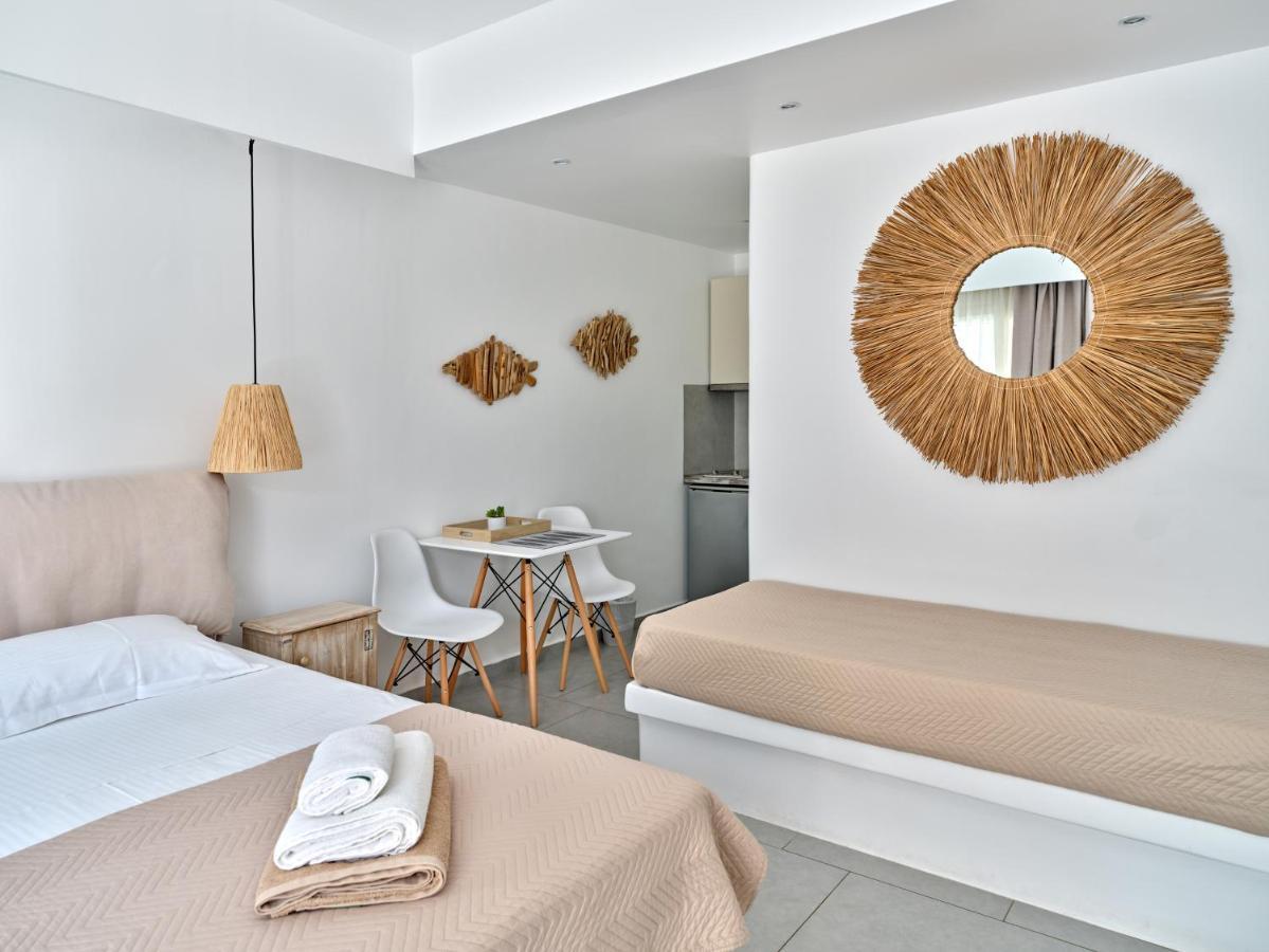 Corina Studios-Apartments Nausa Exteriér fotografie