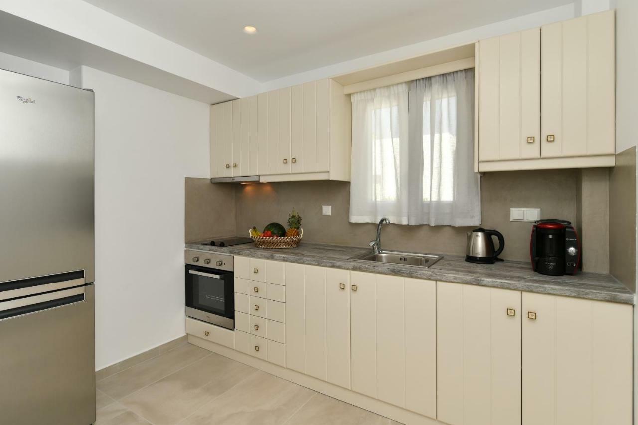 Corina Studios-Apartments Nausa Exteriér fotografie